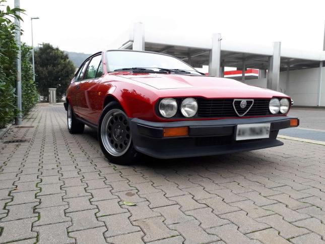 Alfa Romeo Alfa 75 x 7x15 et 25 diamantati.